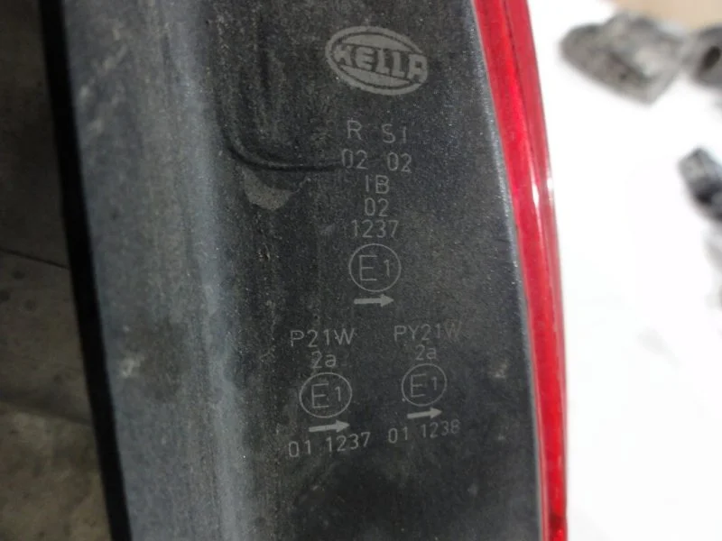 Фонарь наружный задний правый BMW 7 E65 N62B44A - миниатюра 4