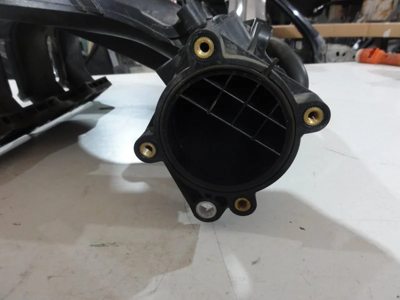 Коллектор впускной Nissan Qashqai 1 MR20DE 2011 - миниатюра 3