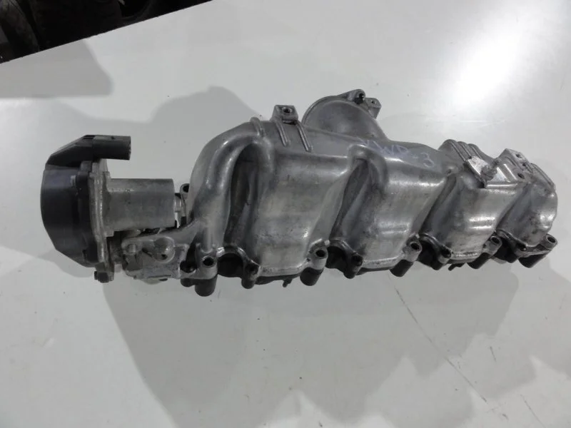 Коллектор впускной VW Passat - изображение 1