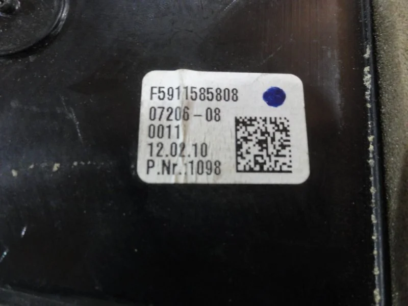 Дефлектор воздушный правый BMW 7 F02 N63B44A 2010 - миниатюра 3