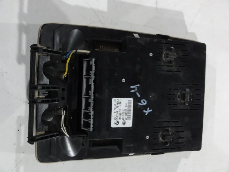 Плафон салонный передний BMW X6 E71 N63B44A 2008 - миниатюра 2