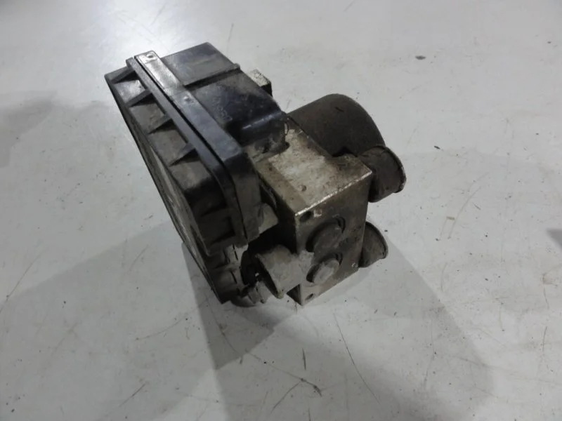 Блок ABS (насос) Mitsubishi Lancer CS9 4G18 2004 - миниатюра 2