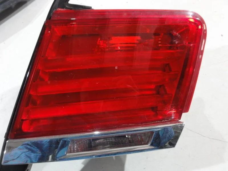 Фонарь внутренний задний правый BMW 7 F02 N63B44A - миниатюра 2