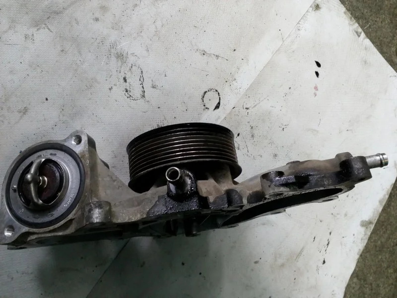 Насос водяной (помпа) Toyota Land Cruiser 200 - миниатюра 4