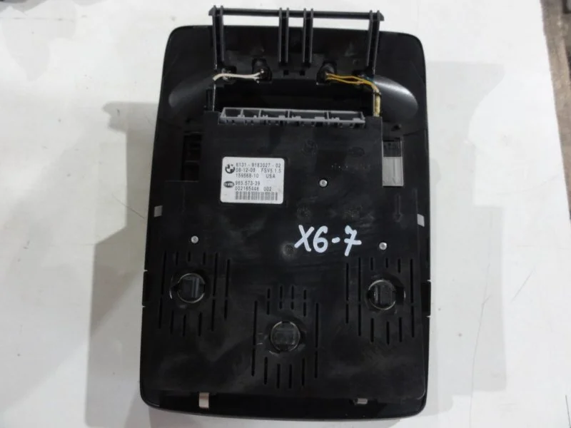 Плафон салонный передний BMW X6 E71 N63B44A 2010 - миниатюра 2