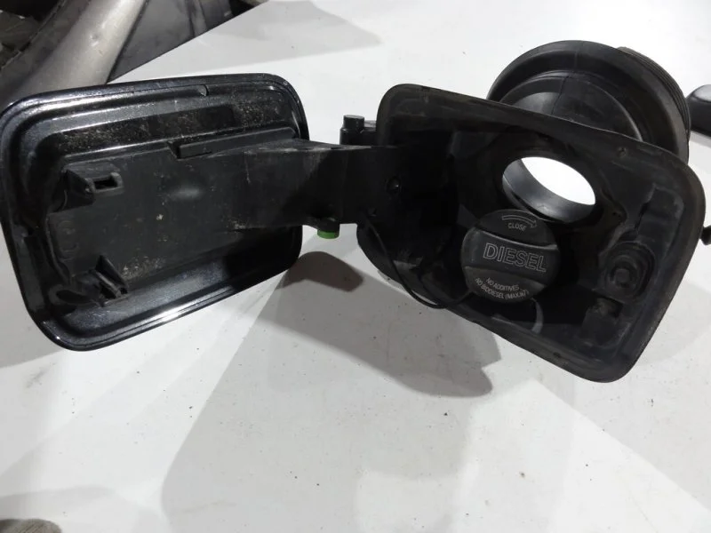 Лючок бензобака BMW X6 E71 N57D30B 2013 - миниатюра 5