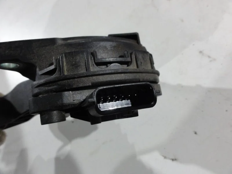 Педаль газа Nissan Qashqai 2 MR20DD 2015 - миниатюра 2