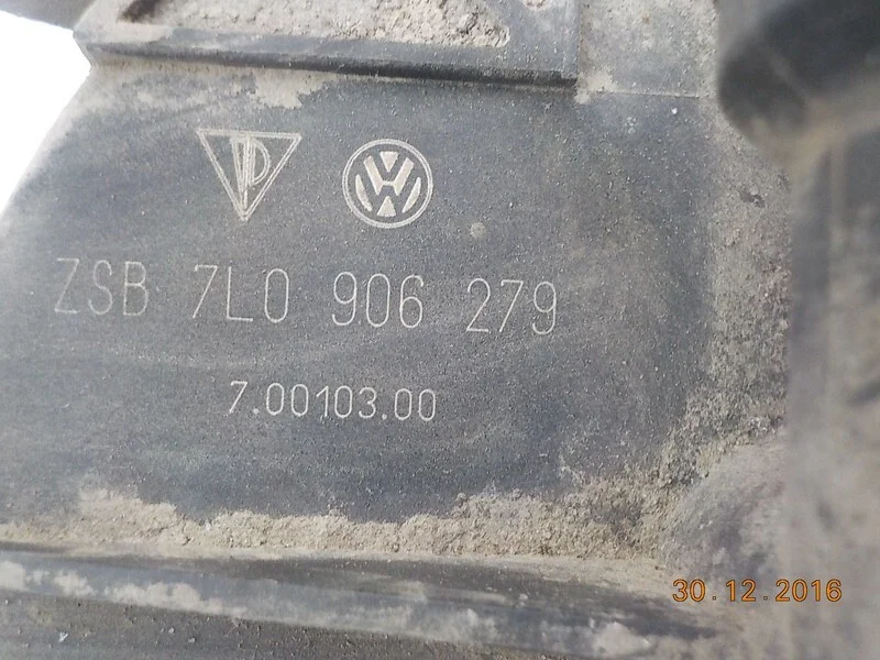 Насос воздушный Volkswagen Touareg AXQ 4.2 2004 - миниатюра 5