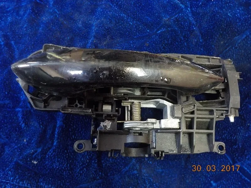 Ручка двери наружная правая BMW 5 F10/F11 N47D20C - изображение 1