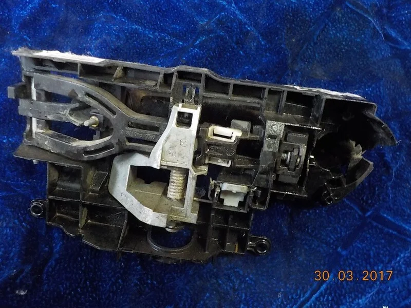 Ручка двери наружная правая BMW 5 F10/F11 N47D20C - миниатюра 2