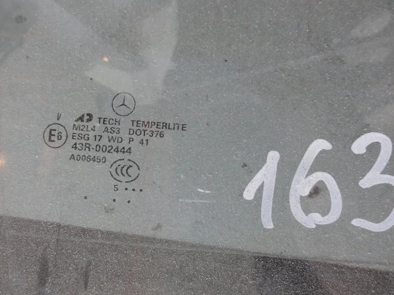 Стекло двери заднее правое Mercedes-Benz ML W164 - миниатюра 2