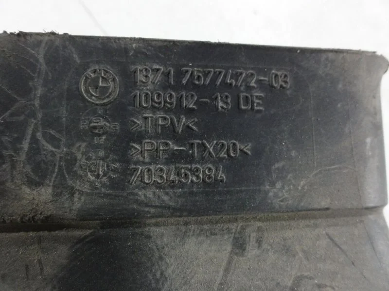 Воздуховод правый BMW 7 F02 N63B44A 2010 - миниатюра 3