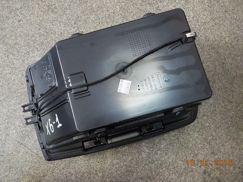 Подлокотник BMW X6 E71 N63B44A 2008 - миниатюра 2