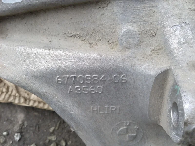 Кулак поворотный задний правый BMW X5 E70 N57D30B - миниатюра 3
