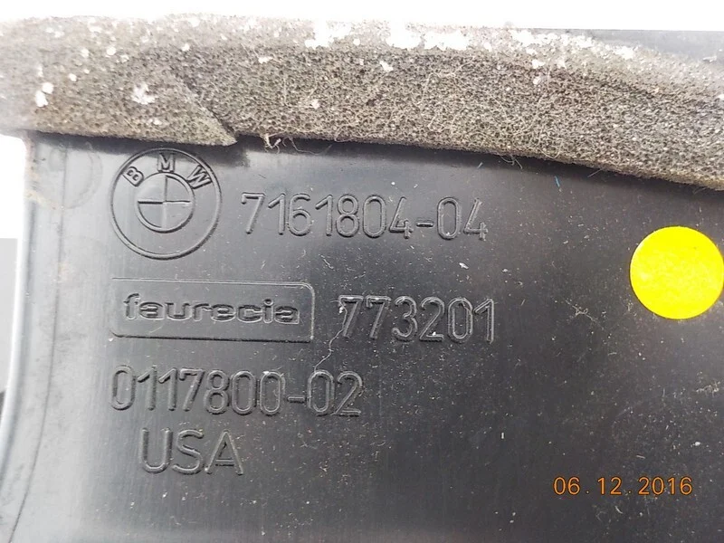Дефлектор воздушный правый BMW X5 E70 M57N2 2008 - миниатюра 3