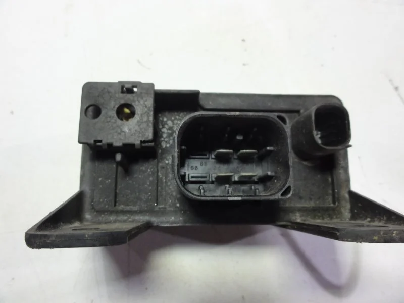 Реле свечей накала Mercedes-Benz A170 668.941 2002 - миниатюра 2