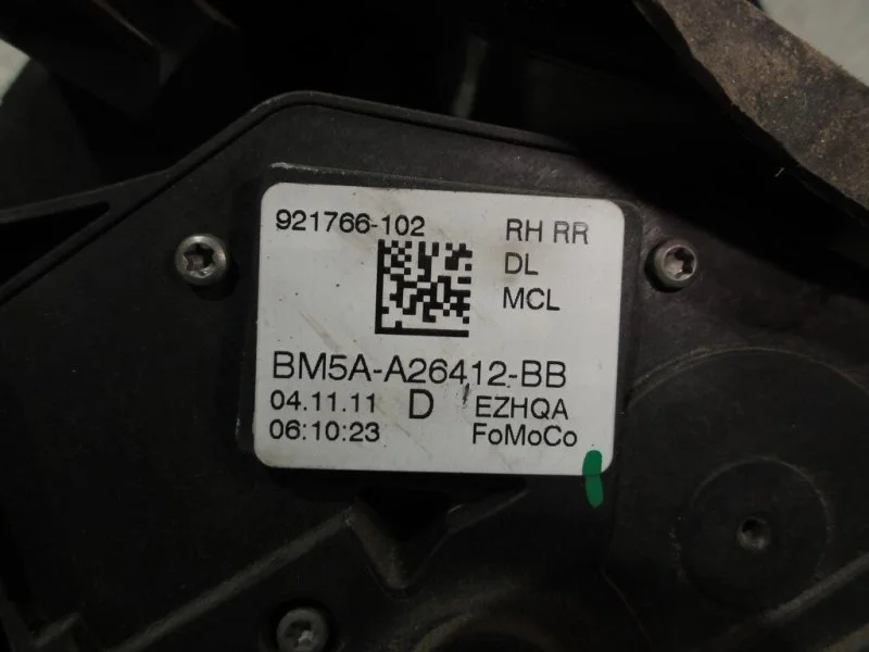 Замок двери задний правый Ford Focus 3 СЕДАН 1.6Л - миниатюра 4