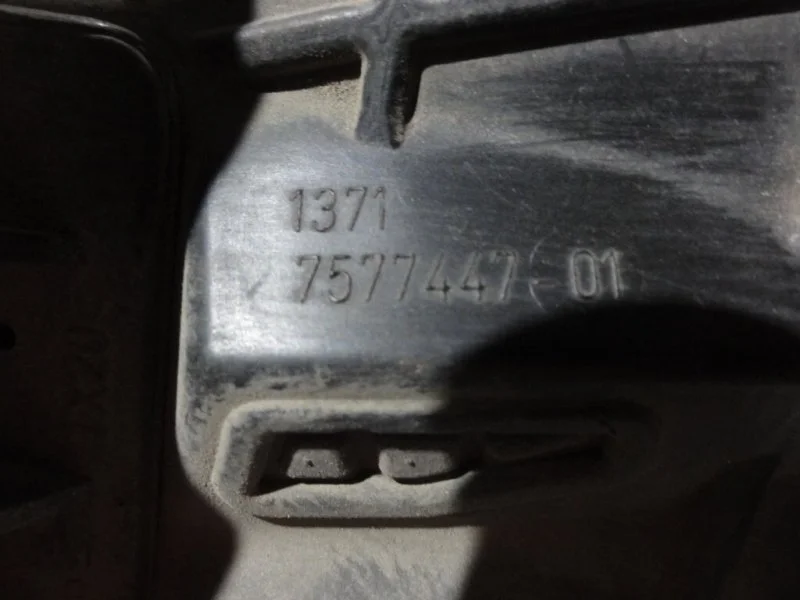 Воздухозаборник левый BMW X6 E71 N63B44A 2008 - миниатюра 4