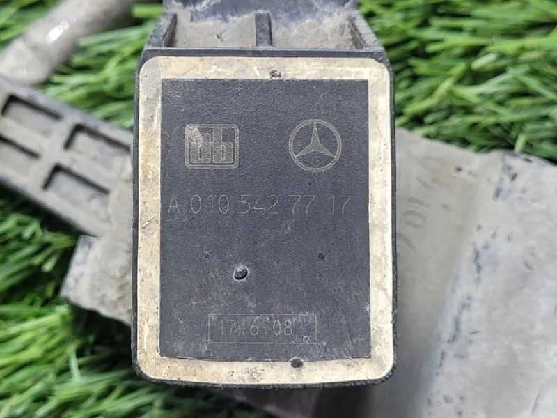 Датчик дорожного просвета Mercedes-Benz S кл W221 - миниатюра 3