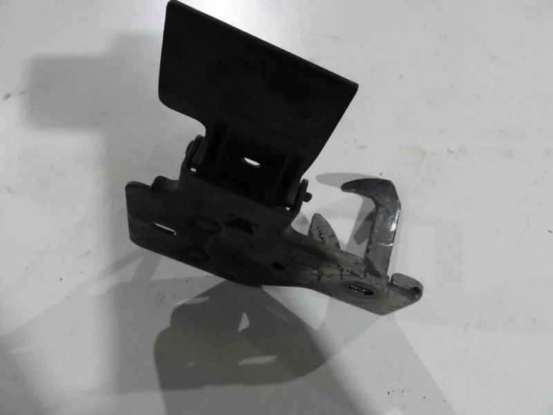 Замок капота (крючок) AUDI Q7 4L 4.2 BAR 2008 - миниатюра 2