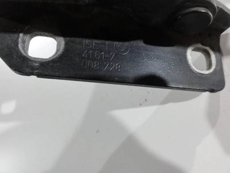 Петля капота правая BMW 5 E60/E61 N46B20BE 2008 - миниатюра 3