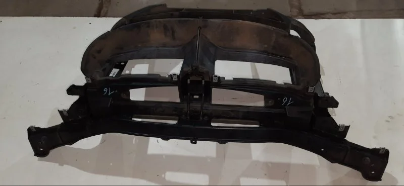 Панель передняя (телевизор) BMW 3 E91/E90 N52B25 - миниатюра 2