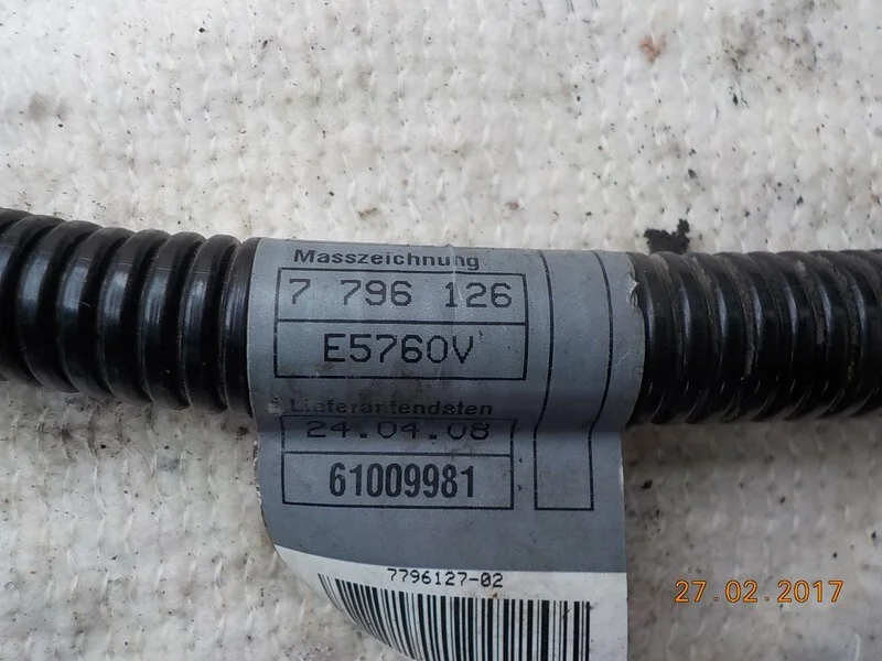 Провод аккумулятора плюсовой BMW X5 E70 M57N2 2008 - миниатюра 2