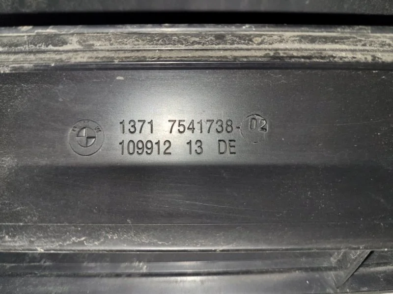 Воздухозаборник BMW X1 E84 N46B20 2011 - миниатюра 3