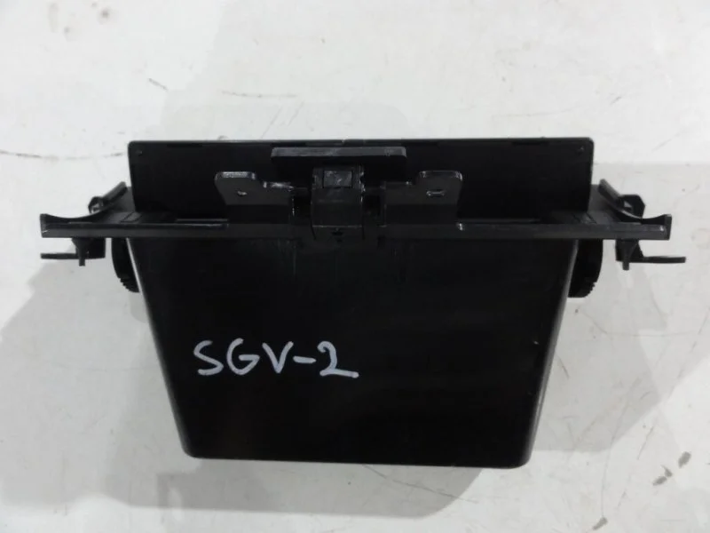 Ящик консоли передней Suzuki Grand Vitara 2 J20A - миниатюра 3