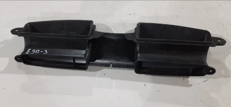 Воздухозаборник BMW 3 E91/E90 N52B25 2008 - миниатюра 2