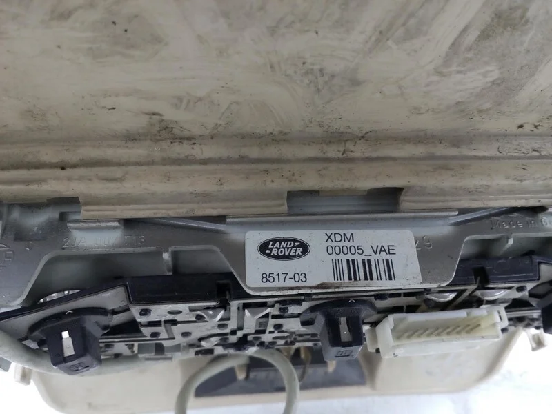 Плафон салонный задний Land Rover Range Rover LM3 - миниатюра 3
