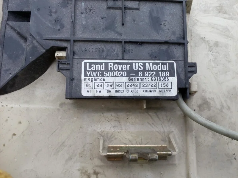 Плафон салонный задний Land Rover Range Rover LM3 - миниатюра 4