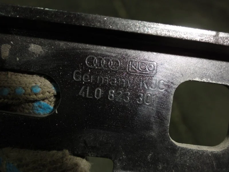 Петля капота левая AUDI Q7 4L 4.2 BAR 2008 - миниатюра 3