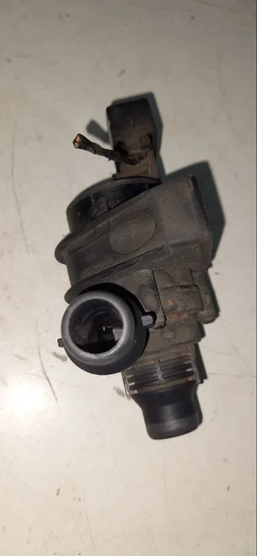 Насос водяной (помпа) BMW 5 E39 M52B28 1999 - миниатюра 4