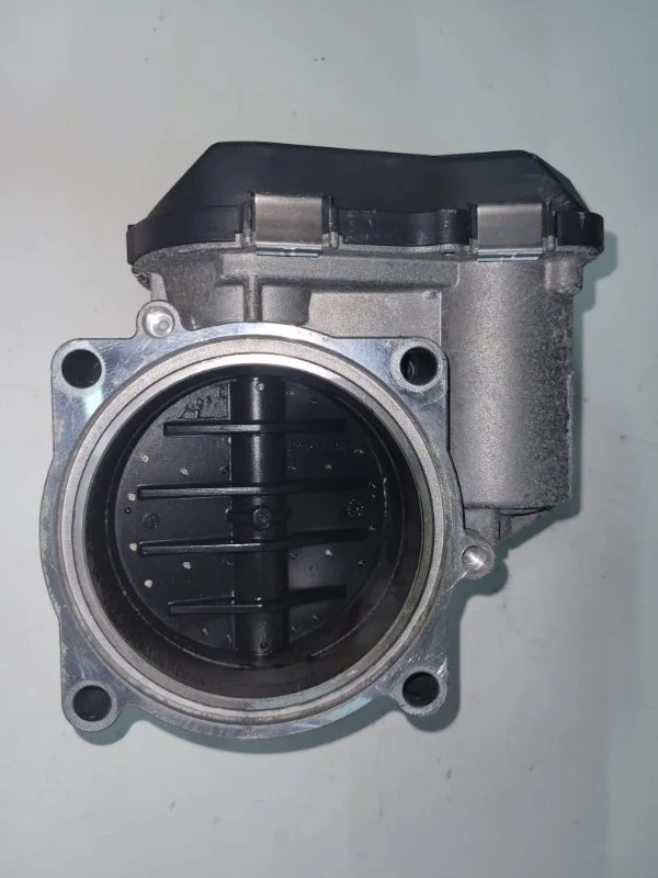 Заслонка дроссельная BMW 5 F10/F11 N52B25 2010 - миниатюра 2