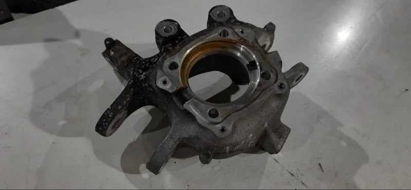 Кулак поворотный задний правый BMW 5 F10/F11 - миниатюра 3
