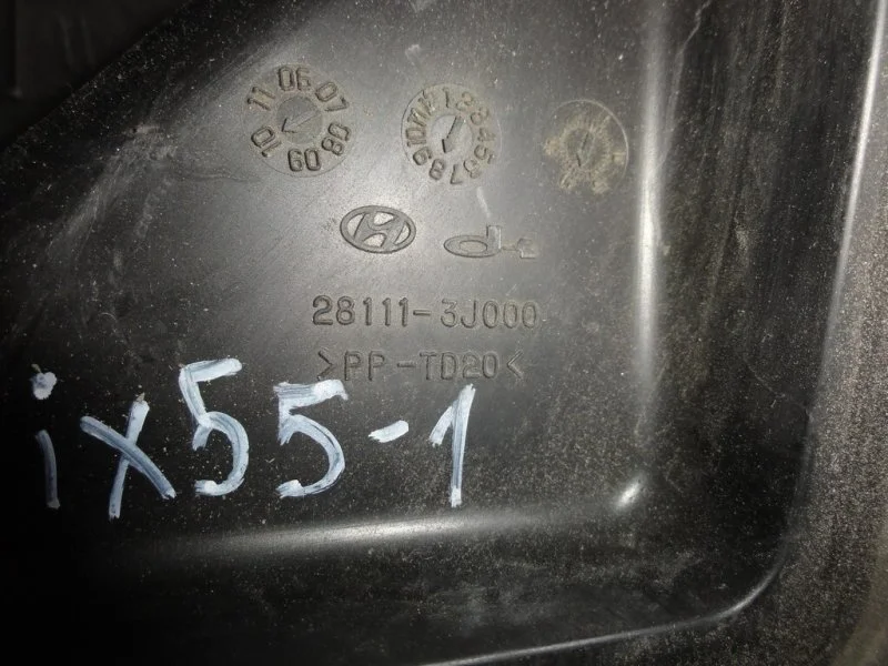 Корпус фильтра воздушного Hyundai IX55 3.0 AT D6EA - миниатюра 4