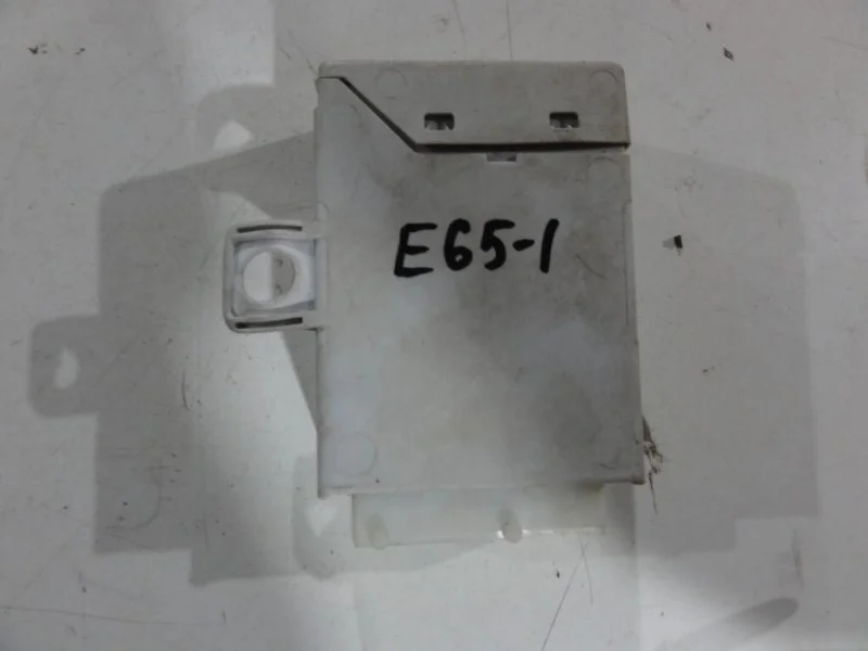 Блок крышки багажника BMW 7 E65 N62B44A 2002 - миниатюра 4