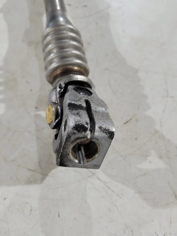 Кардан рулевой BMW 5 F10/F11 N52B25 2010 - миниатюра 4