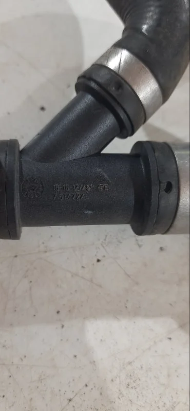 Патрубок системы охлаждения BMW 5 F10/F11 N52B25 - миниатюра 5