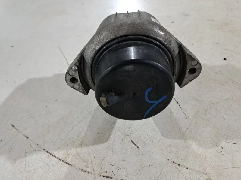 Опора двигателя подушка BMW 3 E90/E91 N43B20 2010 - миниатюра 4