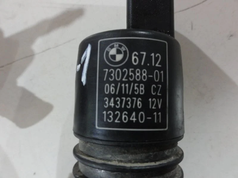 Насос омывателя BMW 1 E87 N45B16A 2011 - миниатюра 4