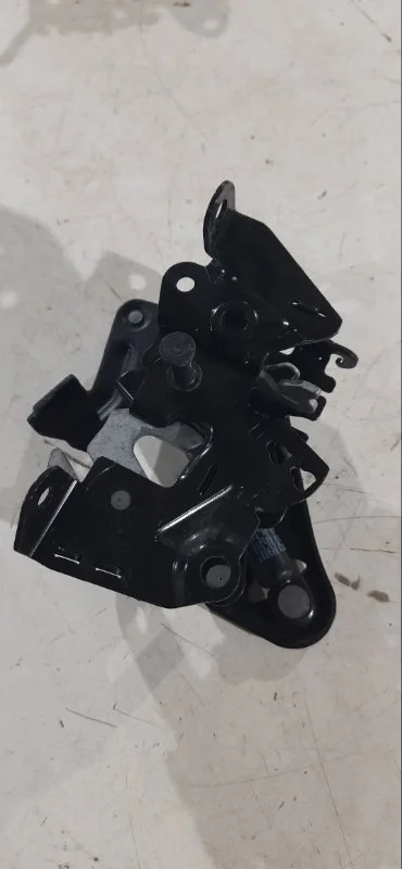 Замок капота правый BMW 5 F10/F11 N52B25 2010 - миниатюра 3