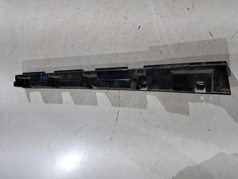 Кронштейн порога правый BMW X1 E84 N46B20 2011 - миниатюра 2