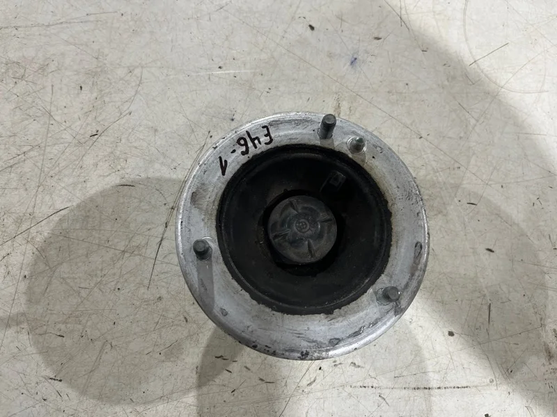 Опора амортизатора передняя BMW 3 E46 M43B19 2000 - миниатюра 2