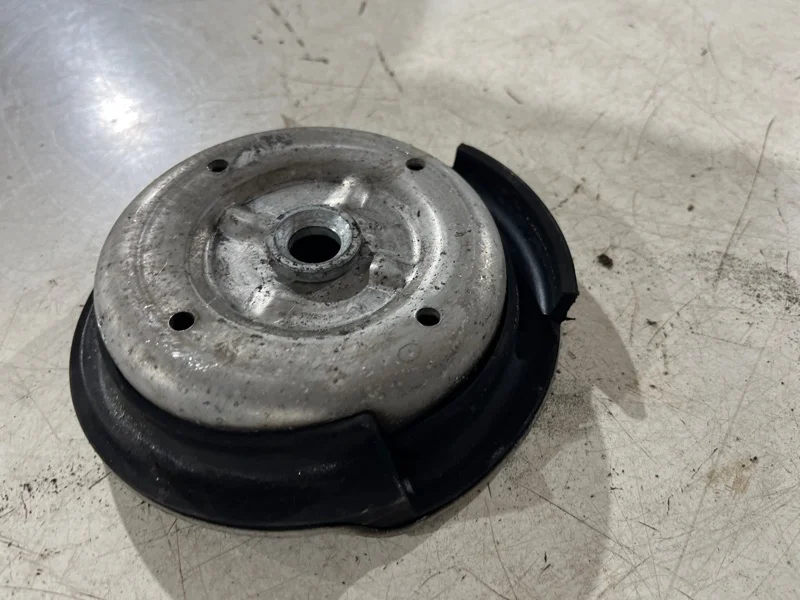 Опора пружины верхняя передняя BMW 3 E46 M43B19 - миниатюра 3