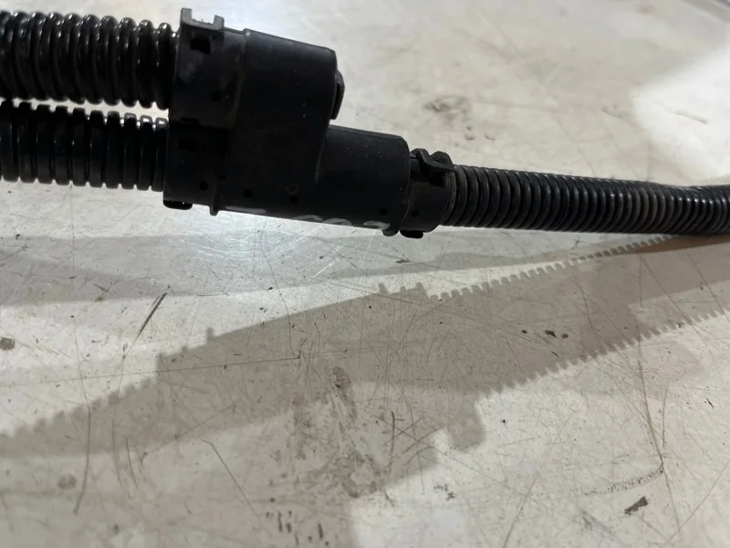 Провод стартера и генератора BMW 7 E65 N62B48 2006 - миниатюра 6