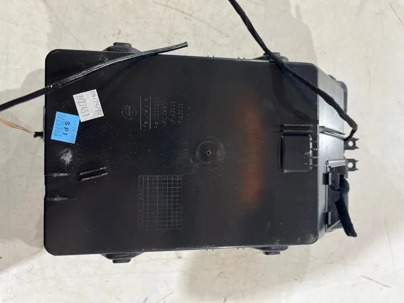 Подлокотник BMW X5 E70 N52B30 2007 - миниатюра 7
