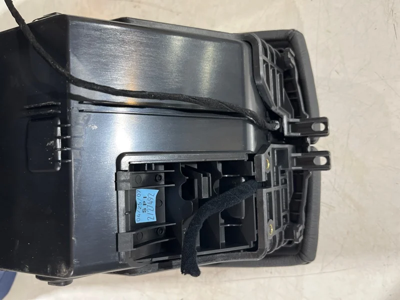 Подлокотник BMW X5 E70 N52B30 2007 - миниатюра 8