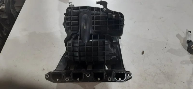 Коллектор впускной BMW 1 E87 N45B16 2007 - миниатюра 3